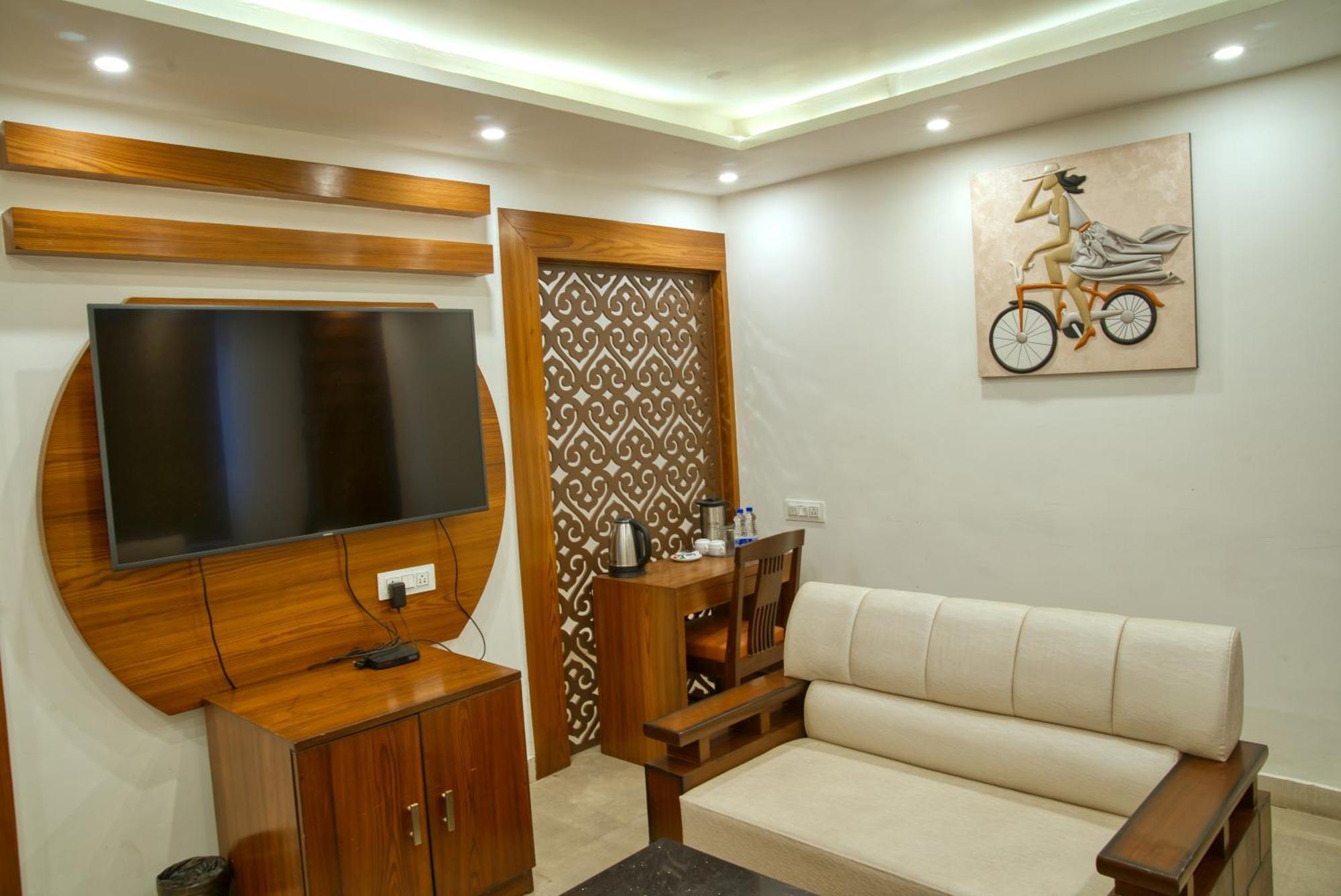 Height View Residency Hotel Dehradun Ngoại thất bức ảnh